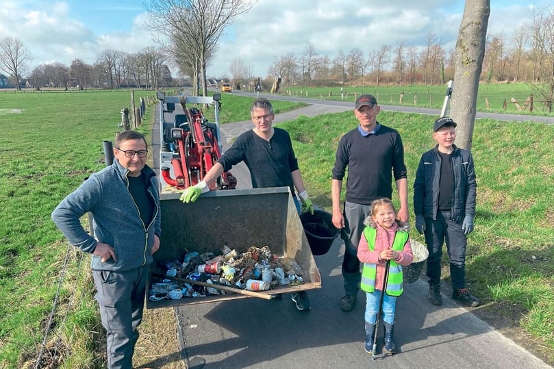 Die Berger Schützen waren in Kleingruppen unterwegs - mitsamt Schaufelradbagger
