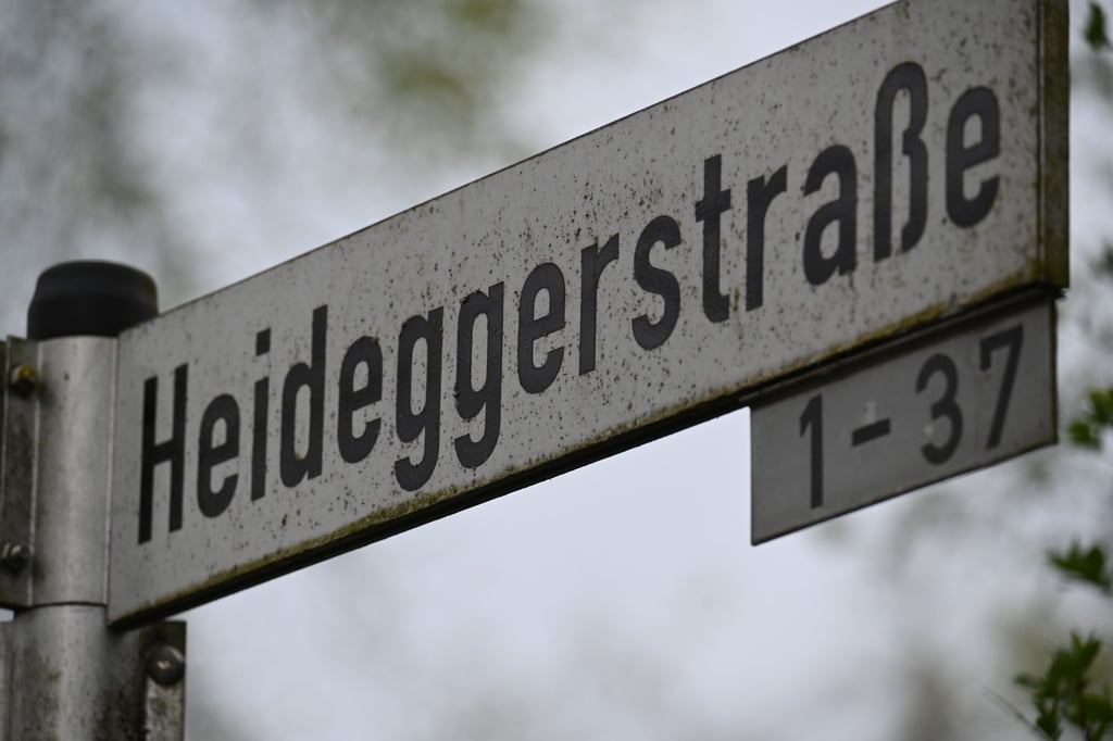 Umbenennung der Heideggerstraße Ergebnis der Umfrage ist eindeutig