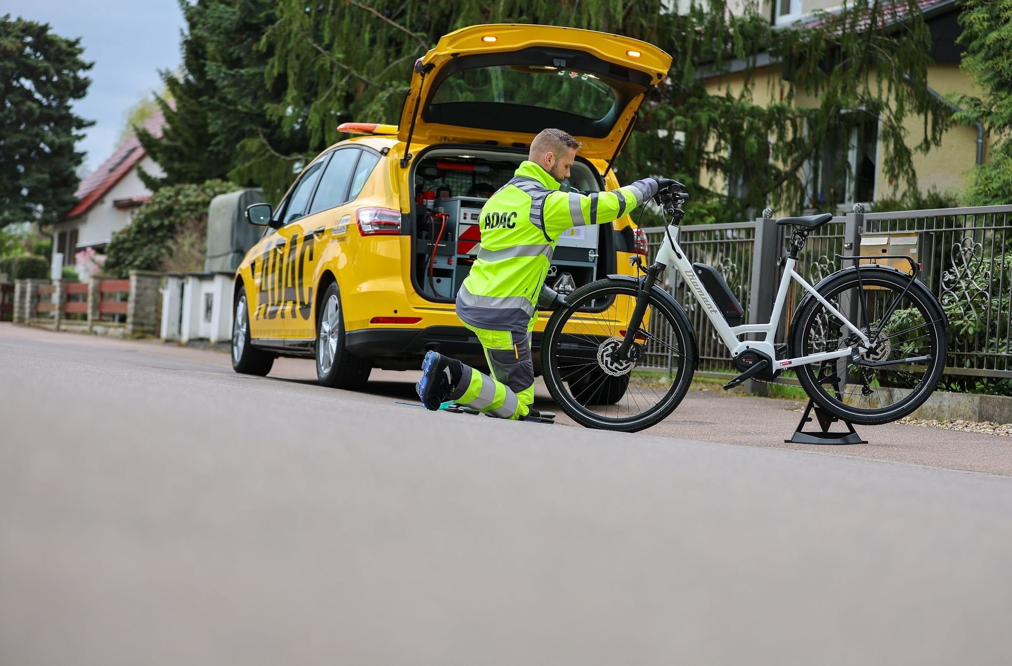 ADAC Bietet Auch Pannenhilfe Für Radfahrer