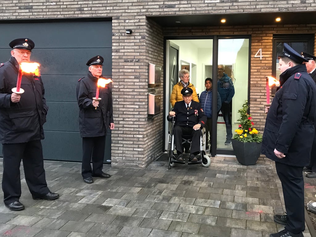 Feuerwehr ehrt Klemens Kleinschnieder