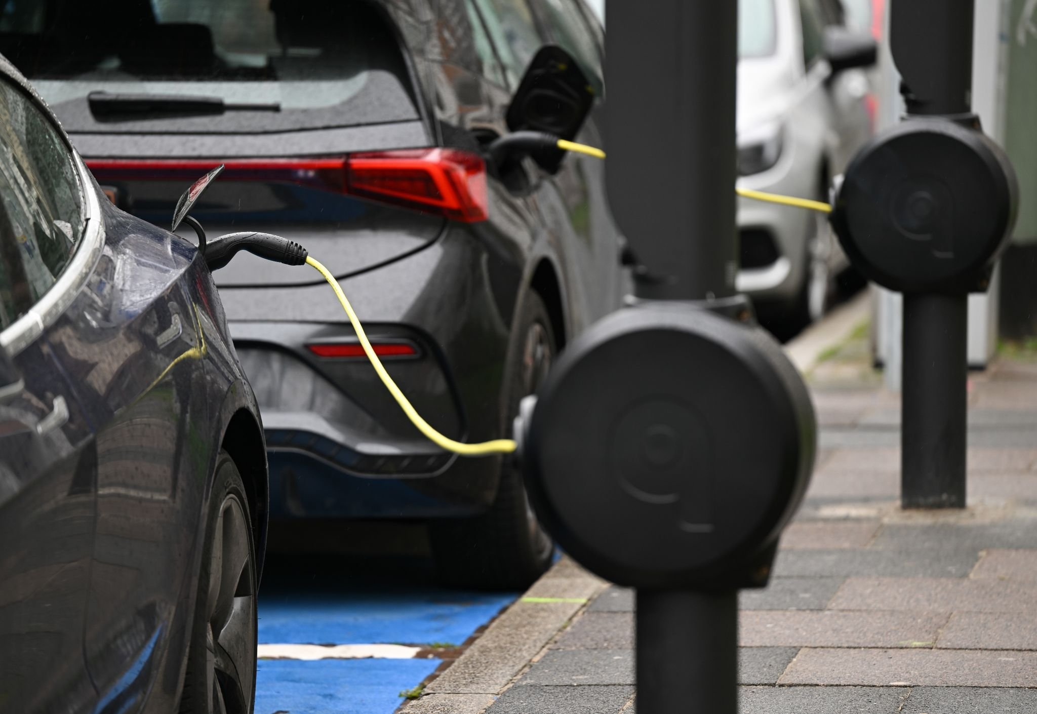 Elektroautos In Mittelklasse Oft Billiger Als Verbrenner