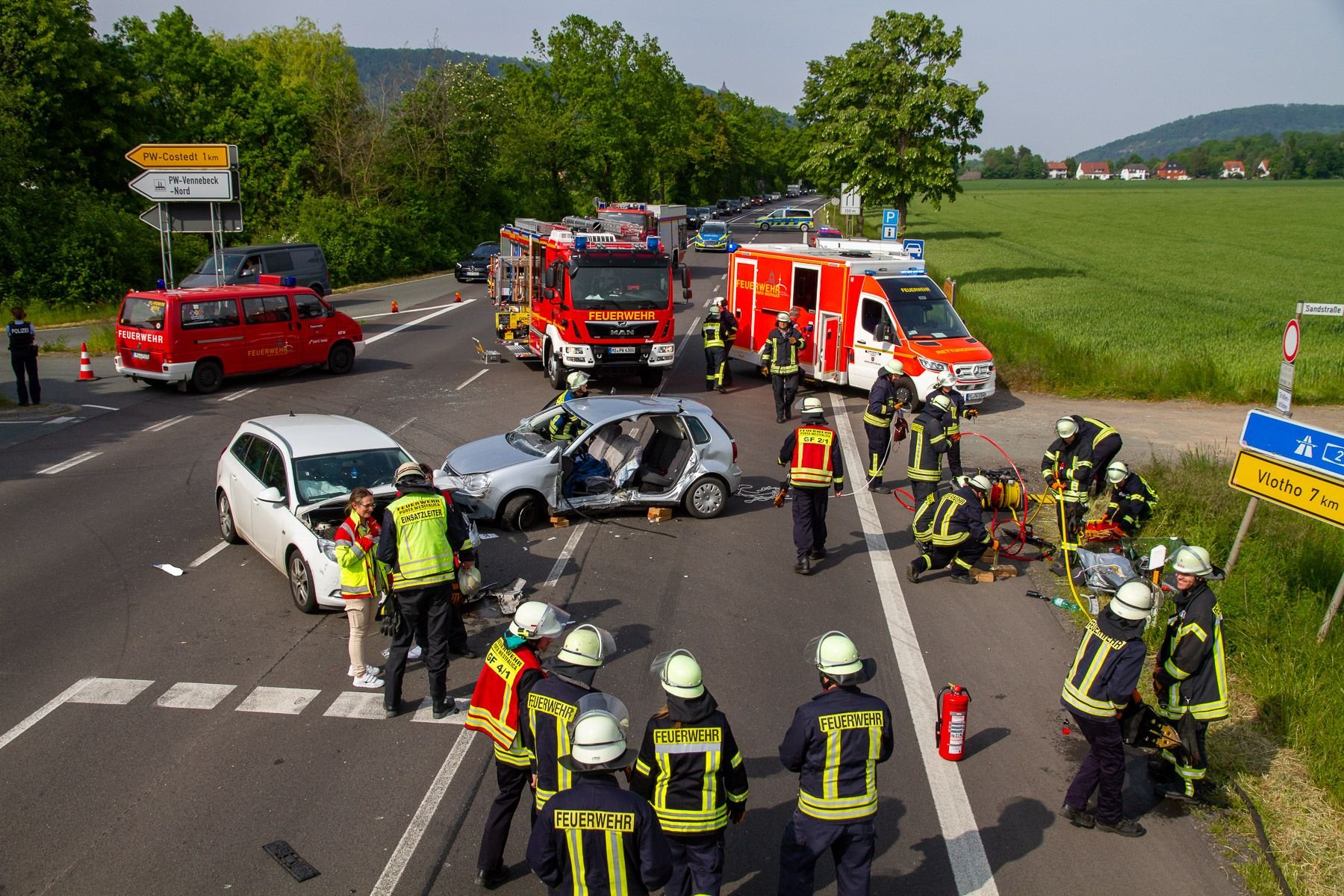 Porta Westfalica: schwerer Unfall auf der B482