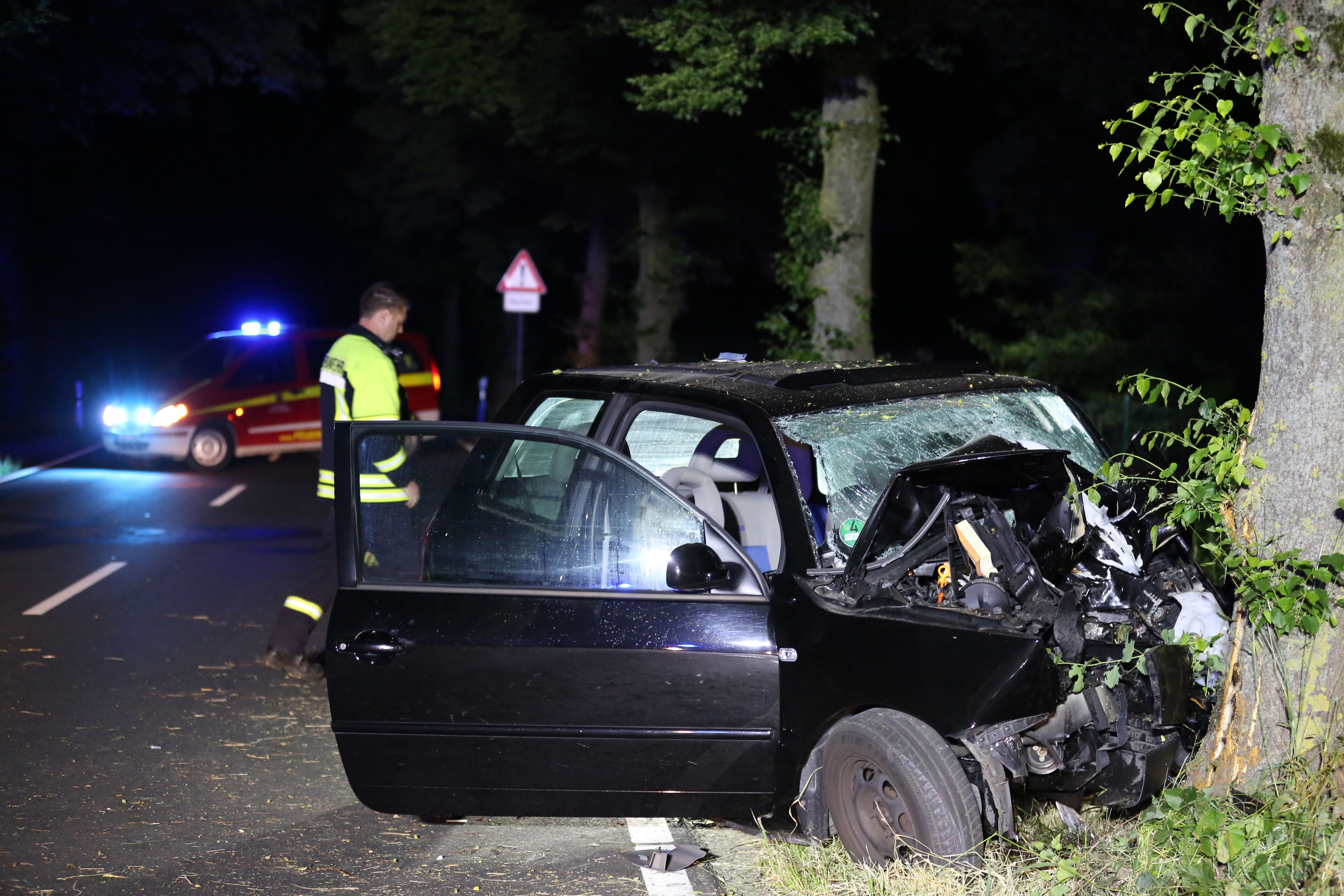 Herford: Autofahrer Nach Unfall In Lebensgefahr