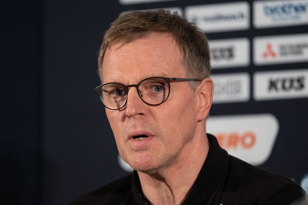 Neuer Vertrag für U21HandballBundestrainer Neuer Vertrag für U21HandballBundestrainer
