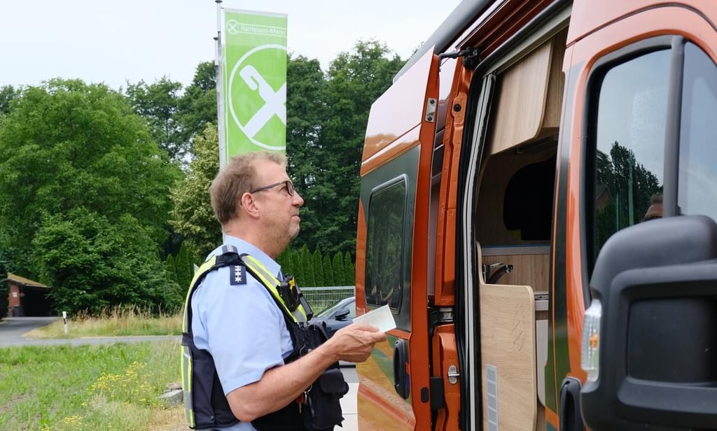 Polizei Gütersloh wiegt Wohnmobile und gibt Tipps