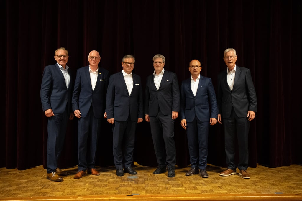 Volksbank ElsenWewerBorchen verabschiedet Aloys Lohmeier Volksbank ElsenWewerBorchen verabschiedet Aloys Lohmeier