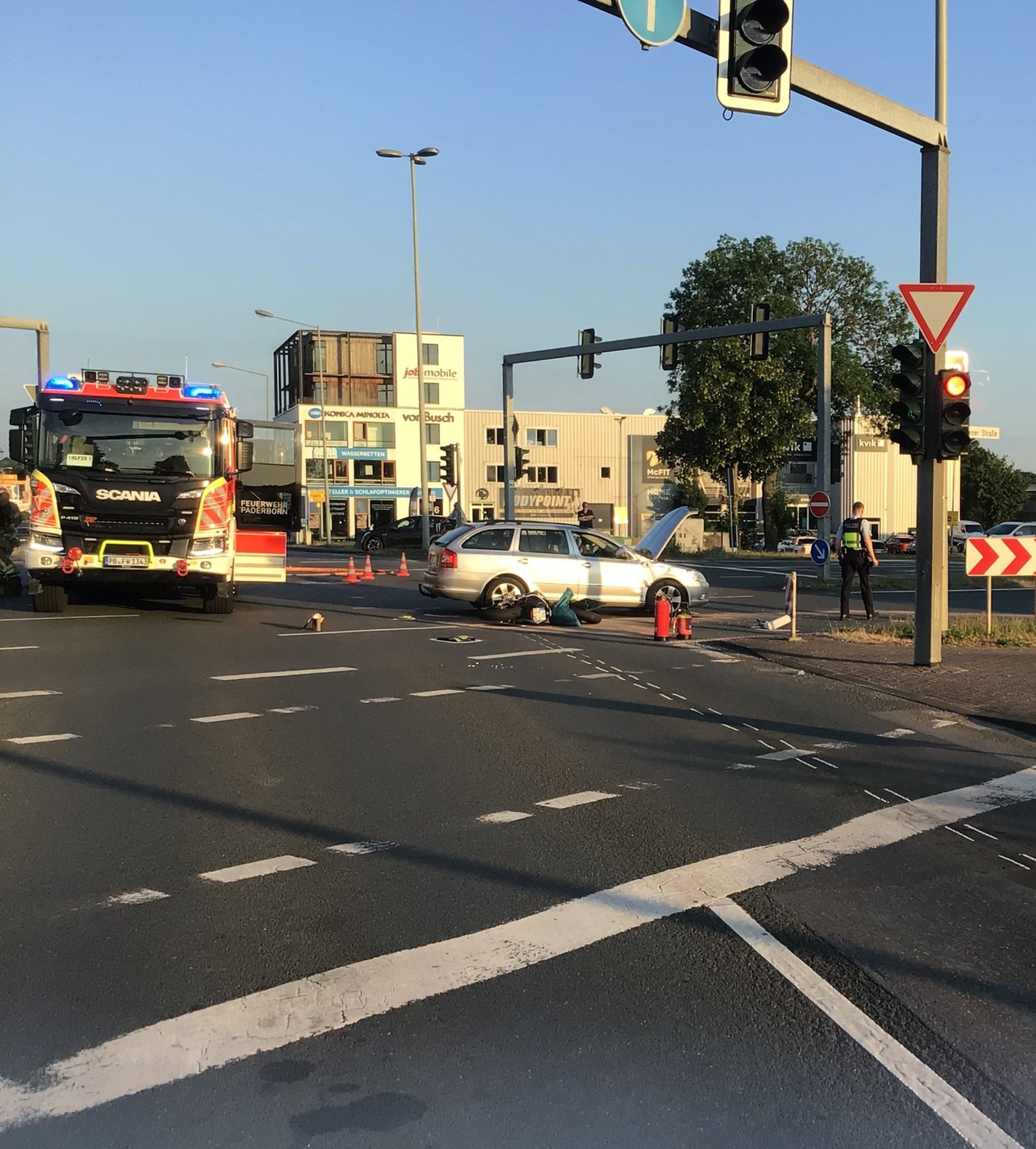 Motorradfahrer (19) Bei Unfall In Paderborn Schwer Verletzt