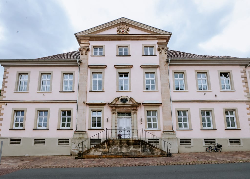 Erzbistum Paderborn Wann zieht hier der Neue ein?