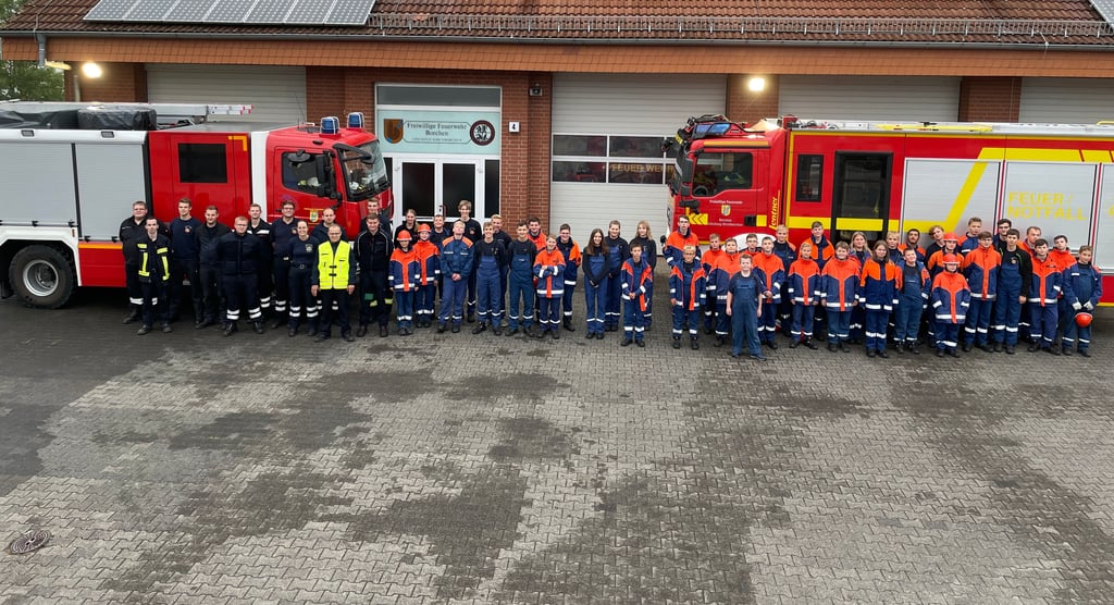 Feuerwehr Borchen erhält neues Fahrzeug