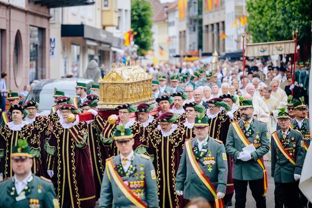 LiboriProzession führt durch Paderborn