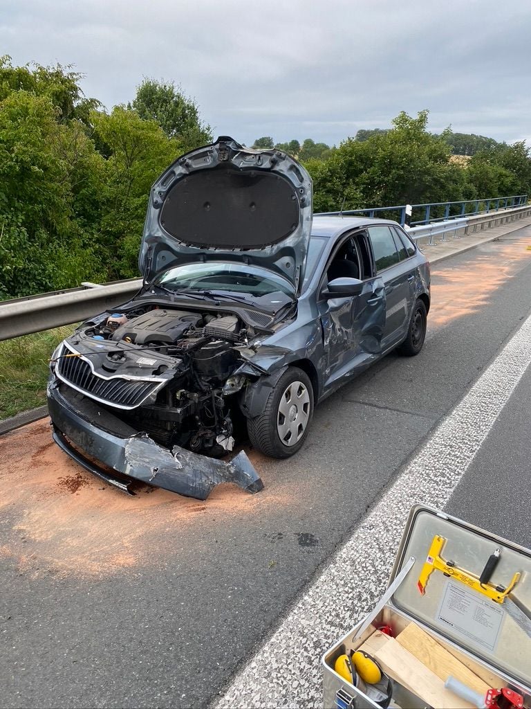 Unfall Bei Vlotho: Autos Schleudern Auf Der A2 In Die Leitplanken