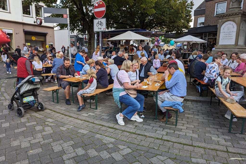 Billard-café Break Even Heeper Straße Bielefeld Bielefeld: Heeper Ting zieht wieder Tausende Besucher an