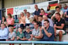 Eine Lesung mal ganz anders: Mit hohem Unterhaltungswert im Waldstadion Davensberg mit sichtlich begeisterten Gästen. 