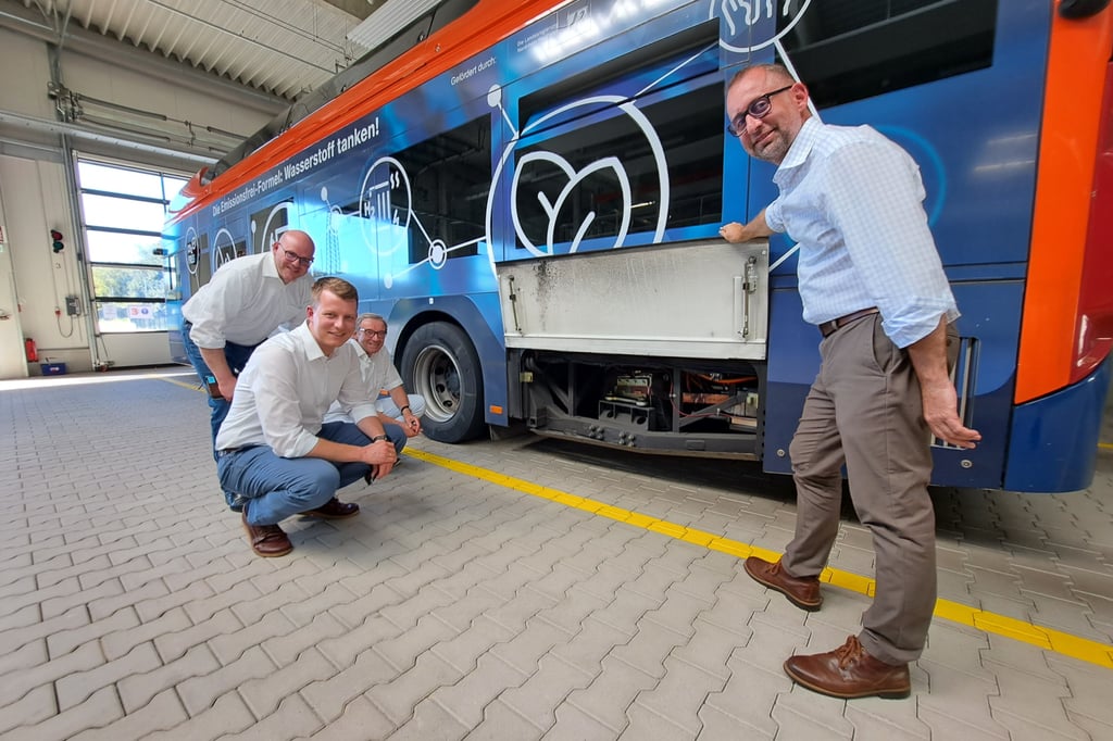 bielefeld-hier-tanken-nur-mobiel-busse-wasserstoff
