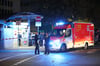 Am Kiosk am Bielefelder Kesselbrink kommt es immer wieder zu Gewalttaten. Im Bild ein Polizei- und Rettungseinsatz vom 21. Oktober vergangenen Jahres nach einer Messerstecherei mit einem lebensgefährlich Verletzten.
