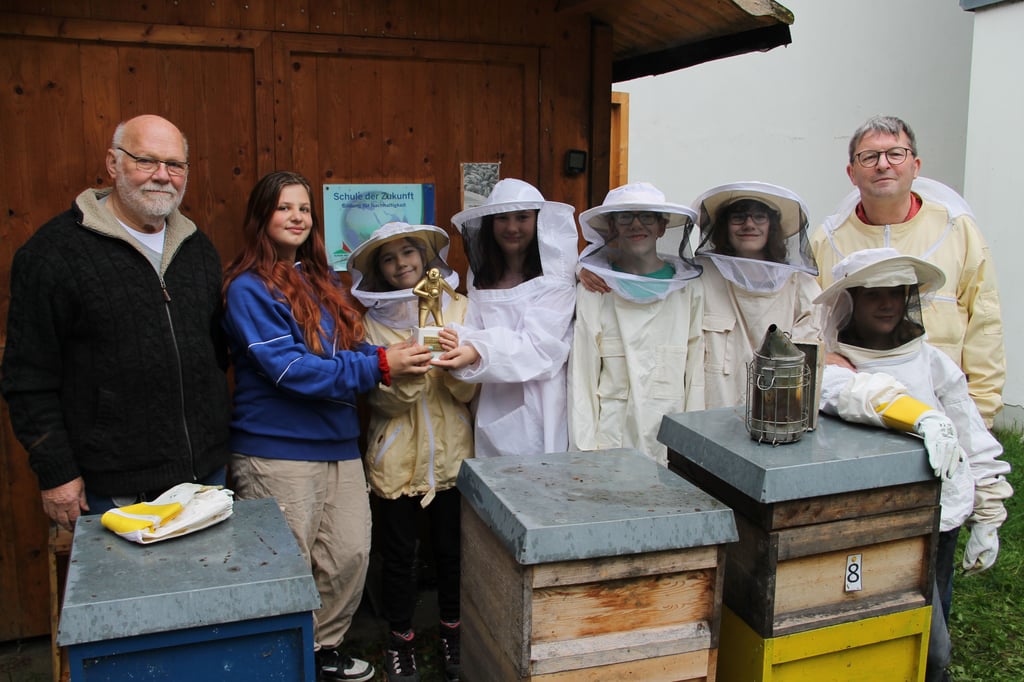 Löhne Dieser Mann hält die BienenAG am Summen