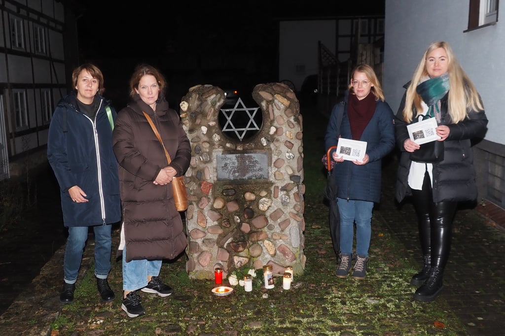 Schüler erinnern in Nieheim an ermordete Juden