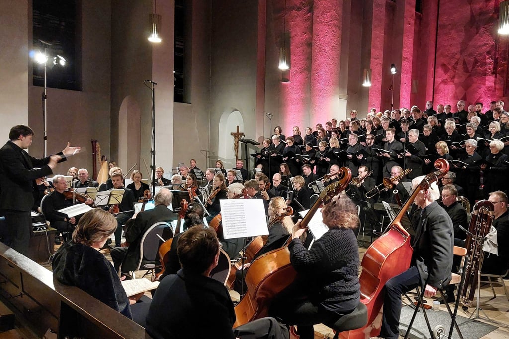 „Ein deutsches Requiem“ von Johannes Brahms in Paderborn aufgeführt