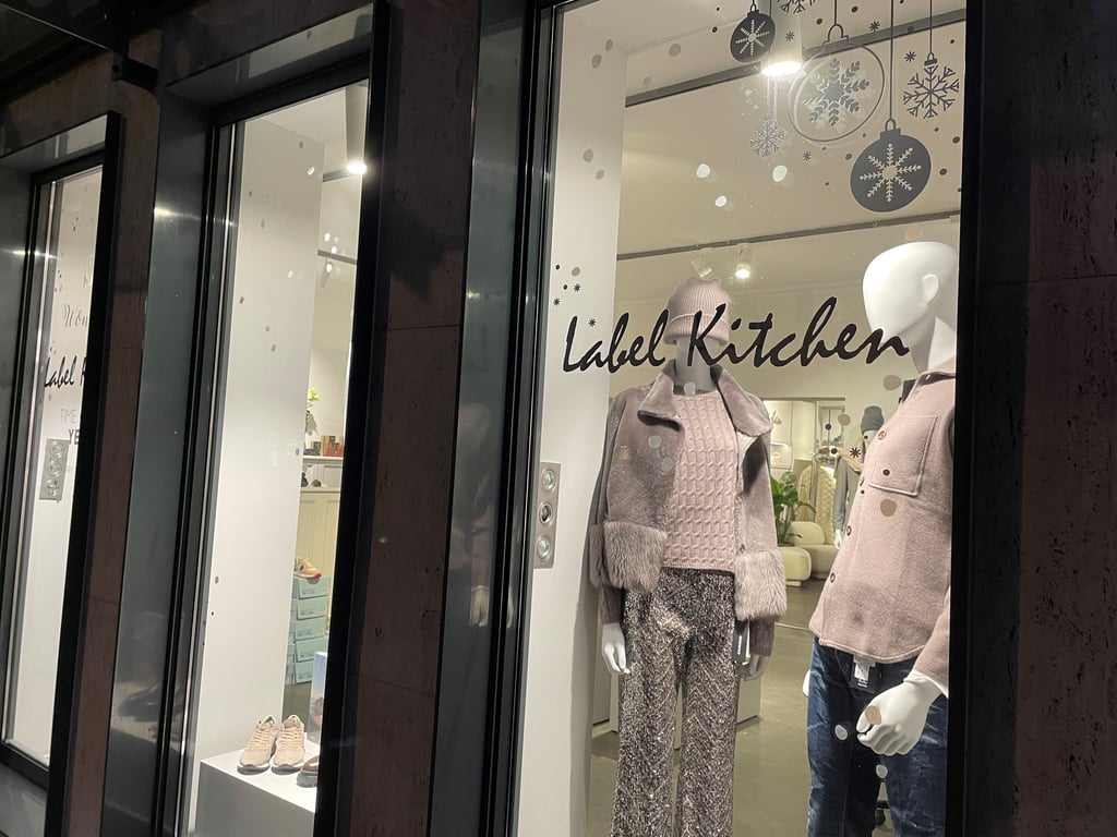 Bielefeld Modegeschäft „Label Kitchen Täter stehlen Kleidung im Wert