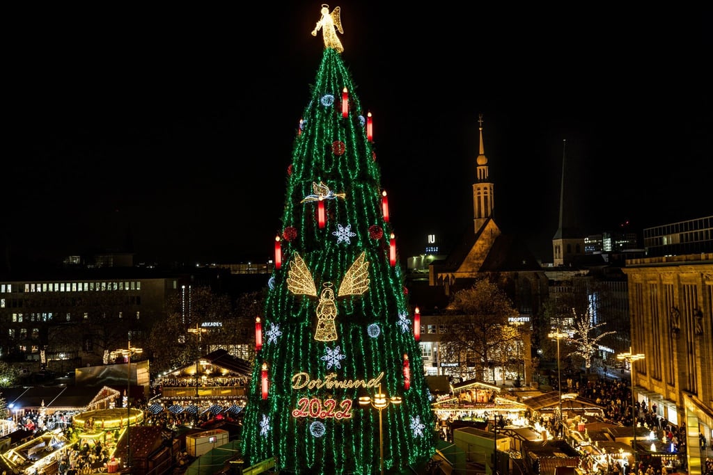 Der Engel ist zurück auf Dortmunds Weihnachtsbaum