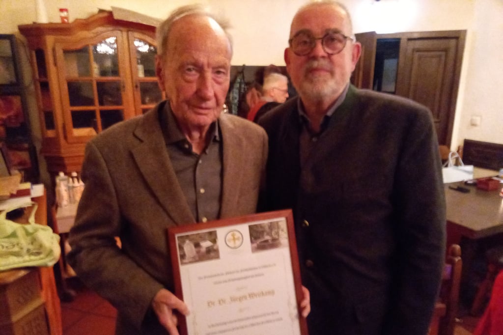 Lübbecker FriedhofskulturVerein ehrt Jürgen Weitkamp