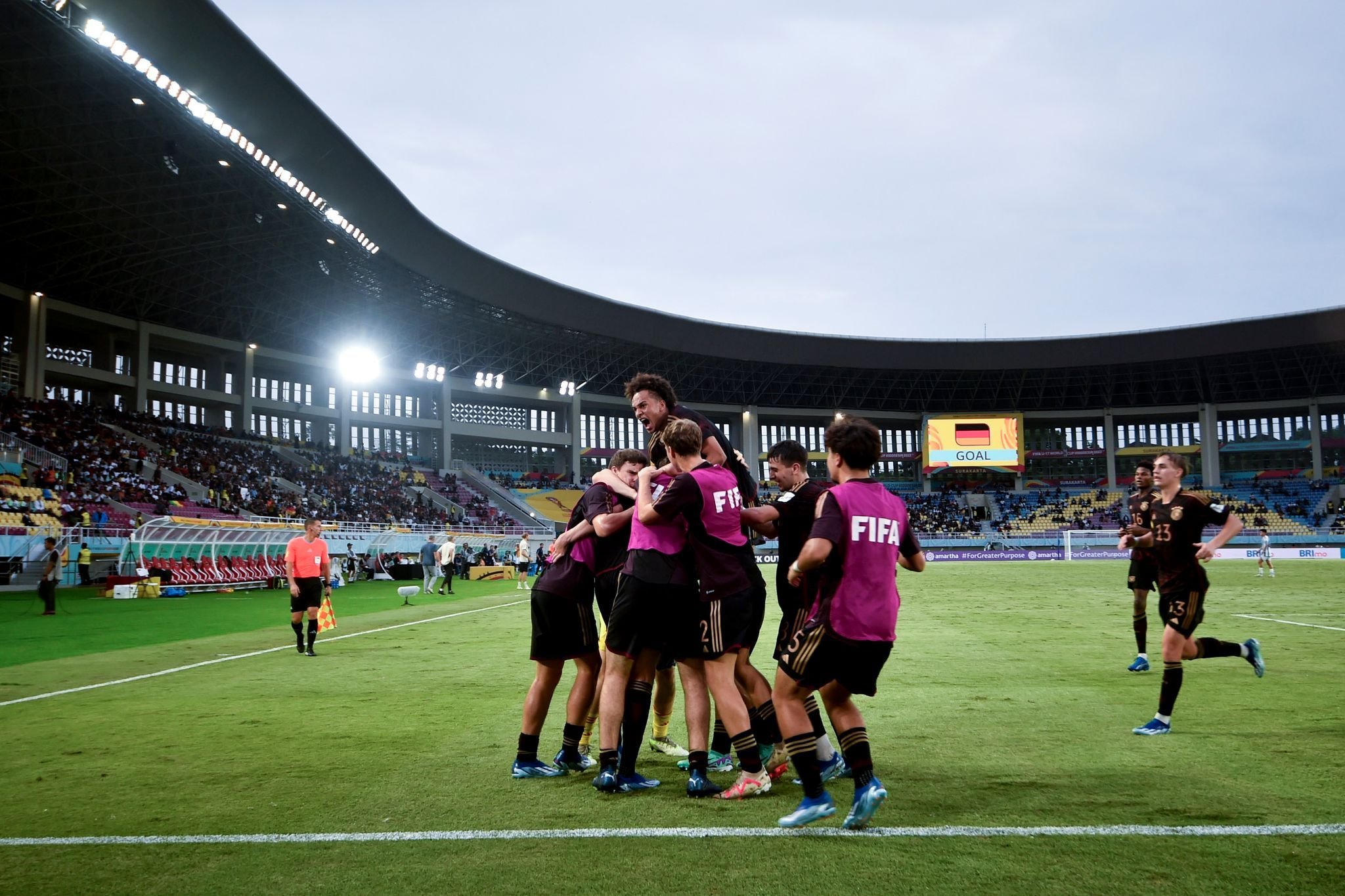 U17 Im Finale Wieder Mit Elfmeter-Held Heide Im Tor