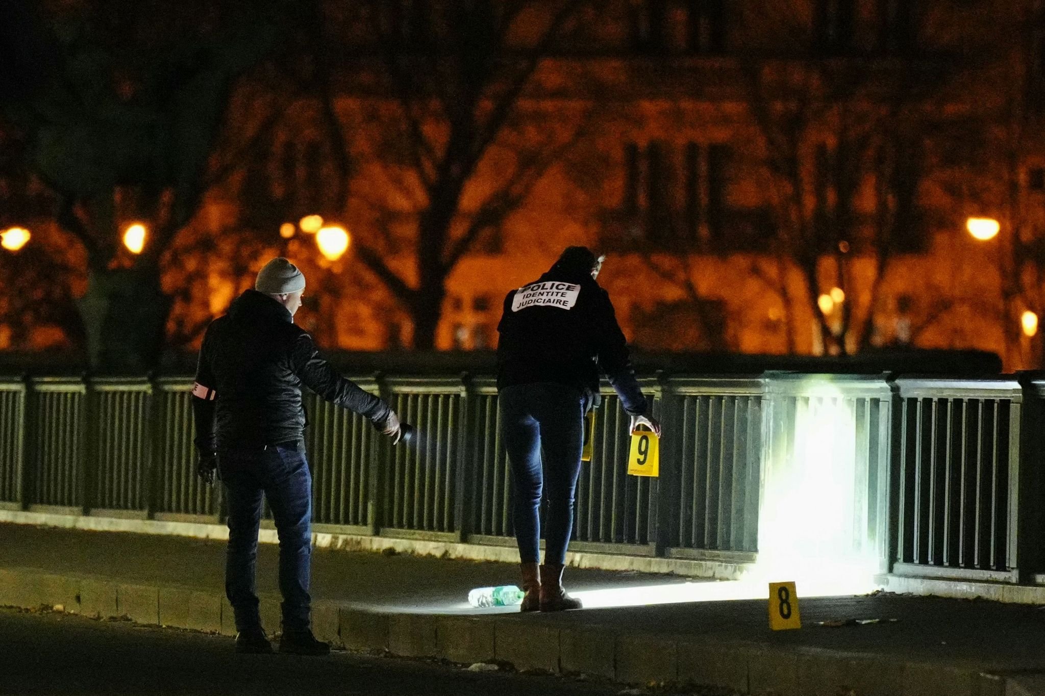 Deutscher Bei Mutmaßlicher Terror-Attacke In Paris Getötet