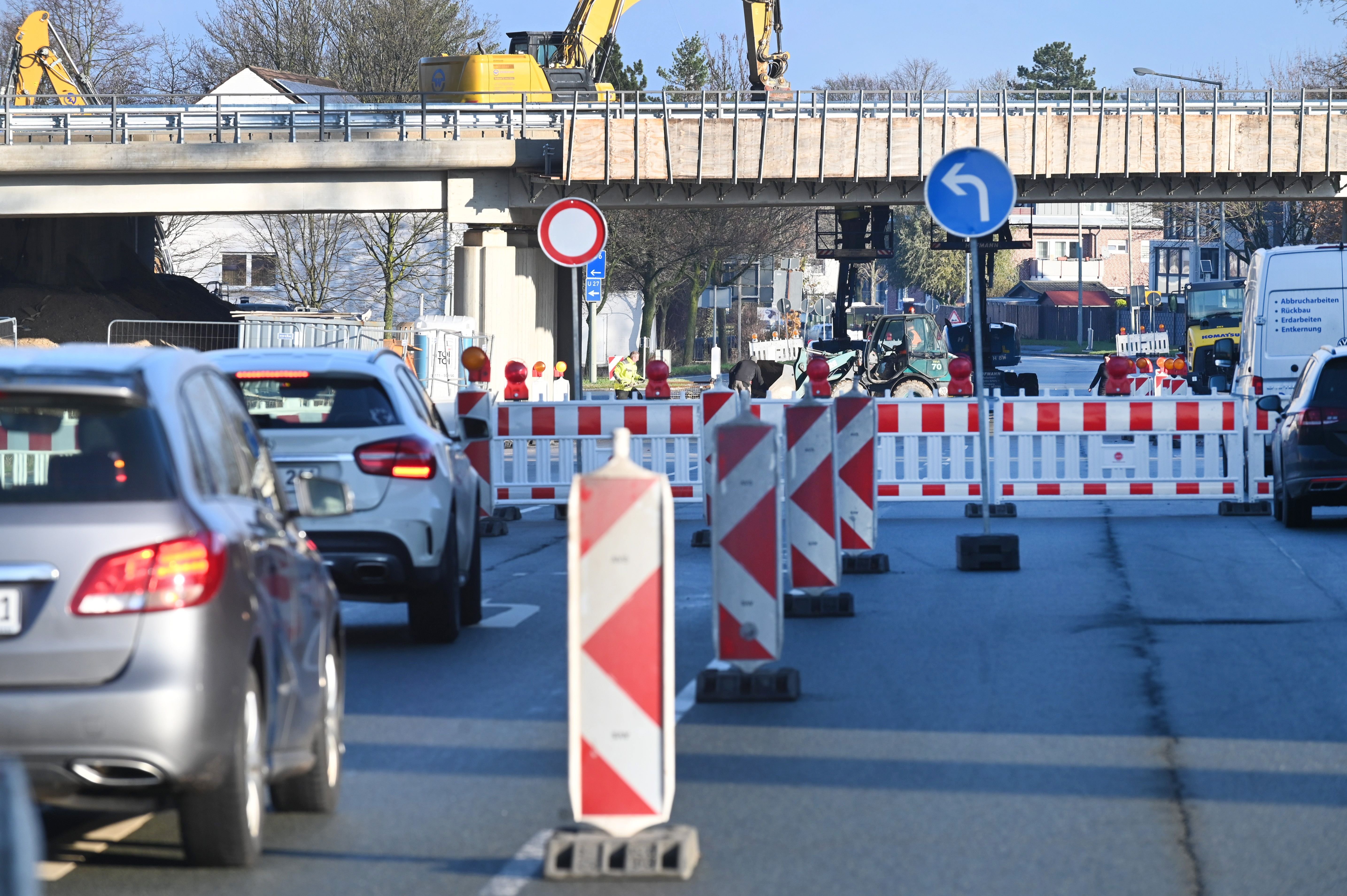 Paderborn: Vollsperrung Der Borchener Straße Wegen B64-Brückenabriss