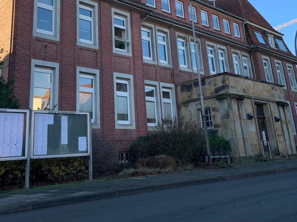 Jahresbericht Zwischen Wandel und Fortschritt