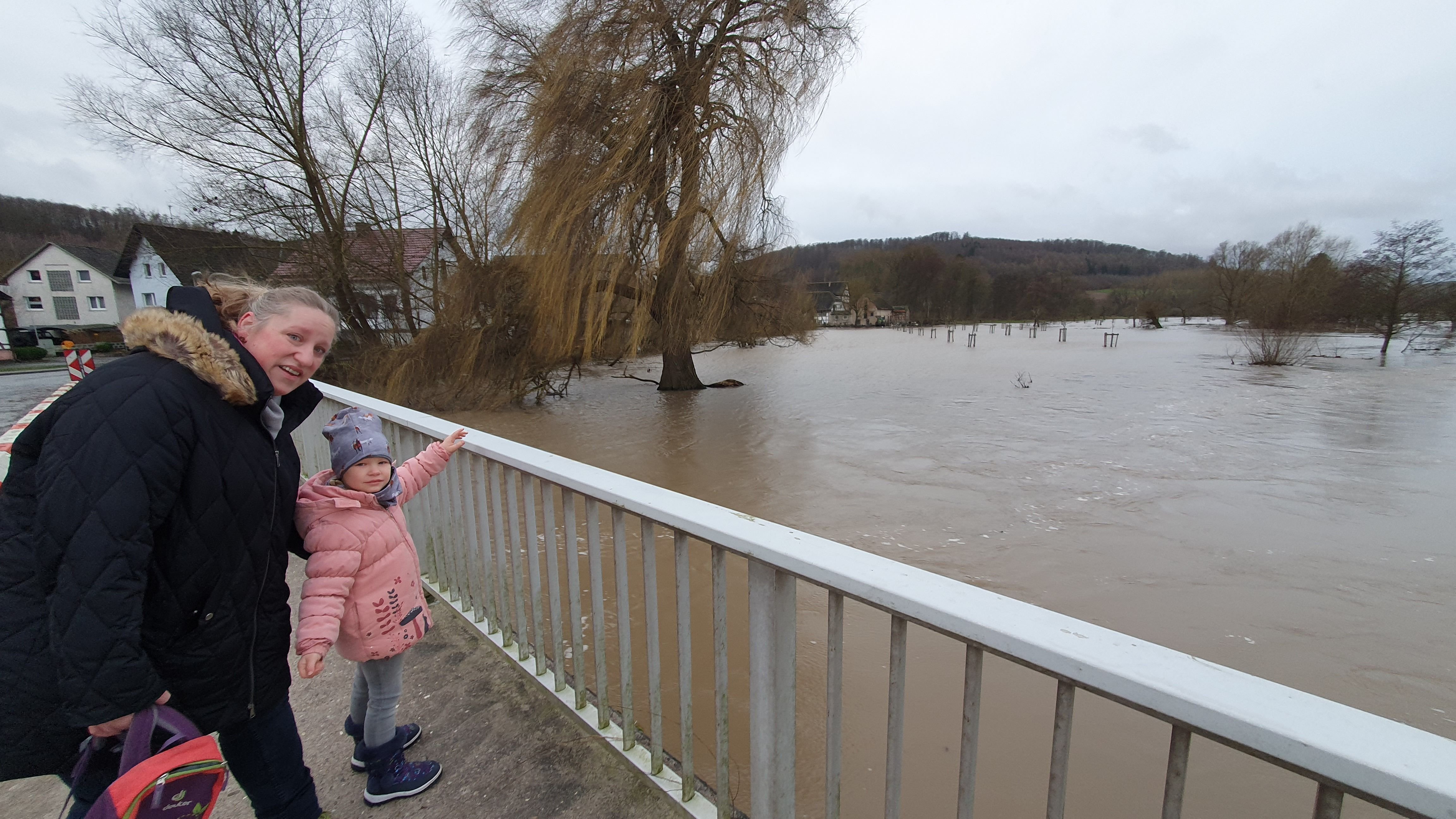 Fotostrecke: Weihnachtsflut 2023 - Hochwasser Im Kreis Höxter