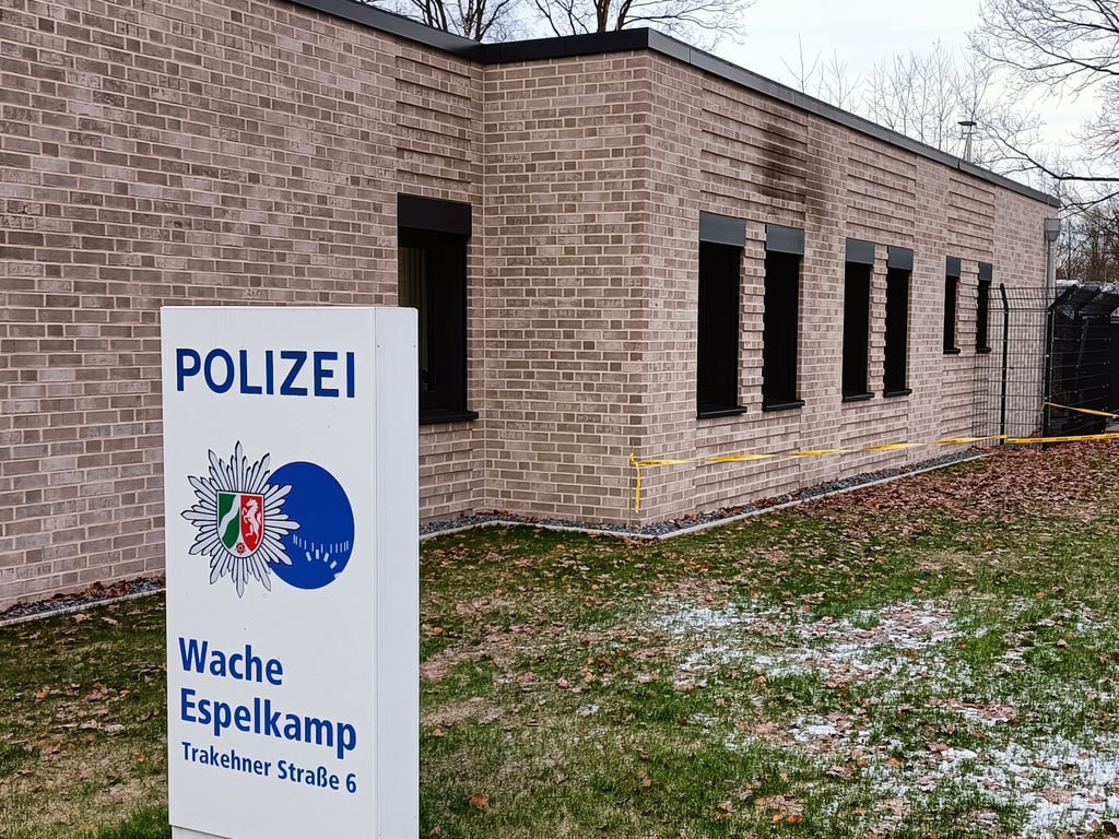 Espelkamp Versuchter Brandanschlag auf Neubau der Polizeiwache