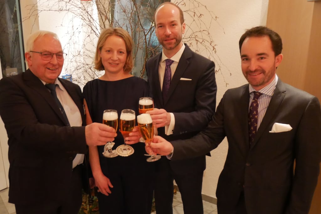 Vlotho: Landwirte, Jäger und Reiter feiern rauschenden Winterball