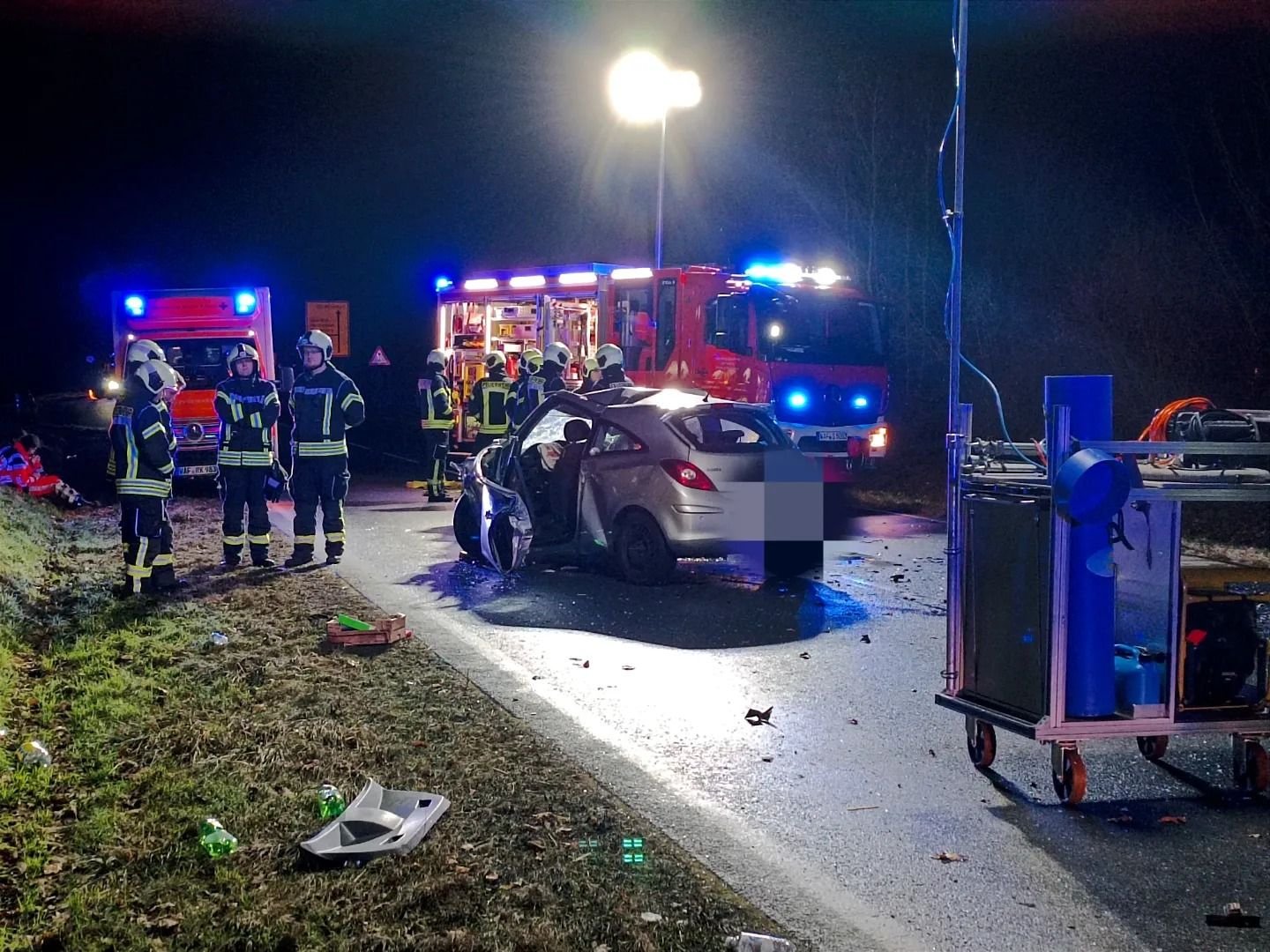 Schwerer Unfall In Sassenberg: 19-Jährige Tot - B475 Gesperrt