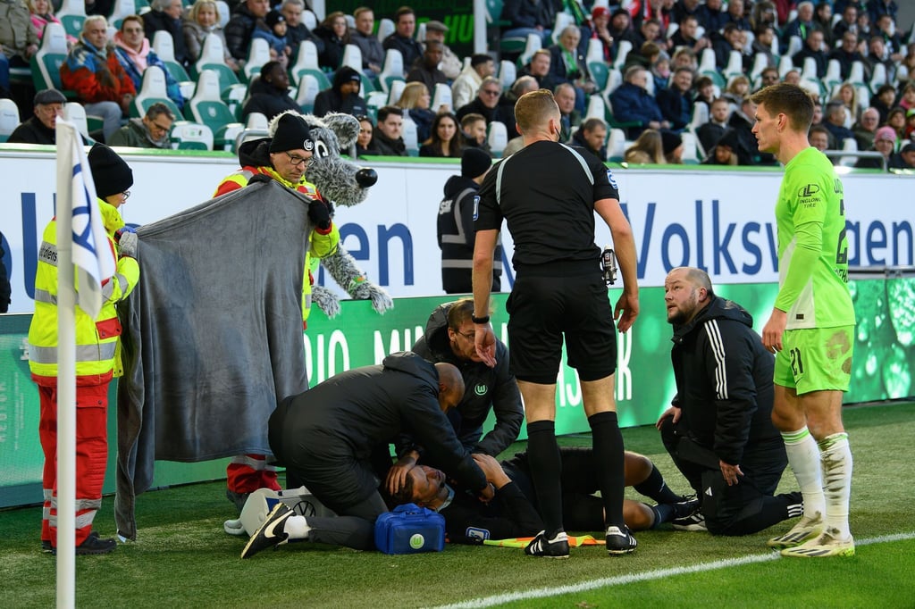 Assistant Referee Thorben Siewer Leaves Hospital After Injury During Bundesliga Game