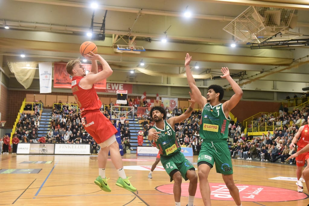 Julian Roche (Gartenzaun24 Baskets Paderborn ) Has The Overall