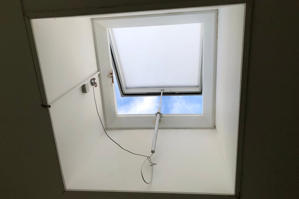 LEGÄrger in Münster Dachfenster stand wochenlang offen