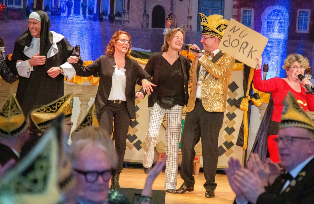  Foto zu Karneval in Telgte: Galasitzung der KG Schwarz-Gold 2024 