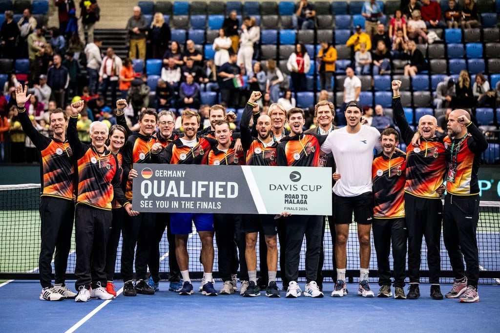 DavisCupTeam Erleichterung nach Erfolg in Ungarn