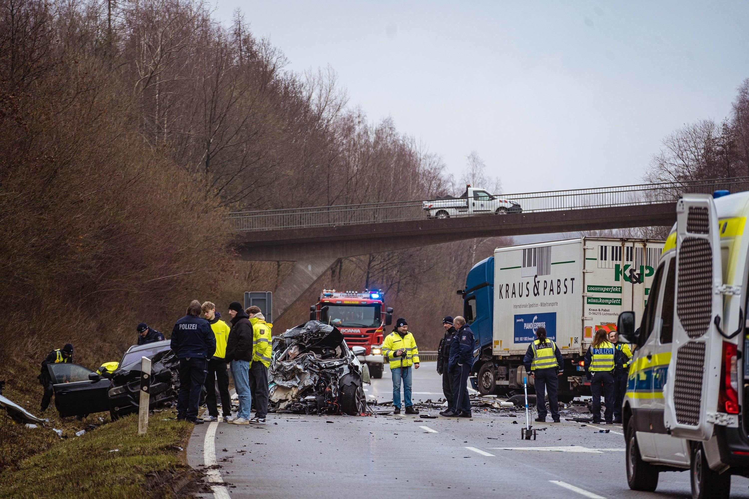 Horn-Bad Meinberg: Unfall Mit Drei Toten Auf Der Bundesstraße 1