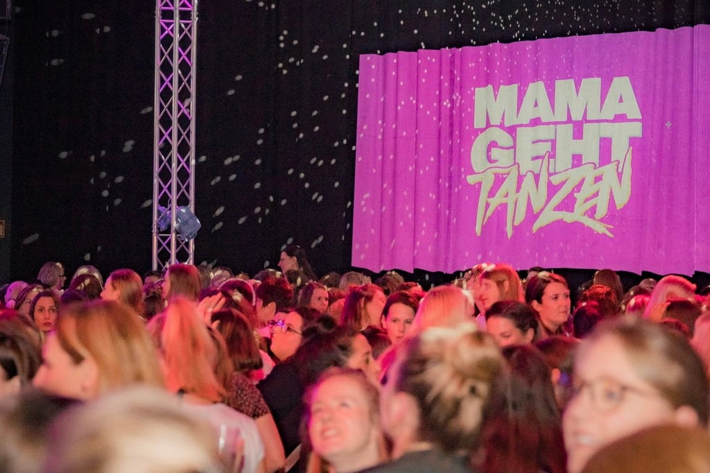  Premiere in Bielefeld: „Mama geht tanzen“ Motiv 