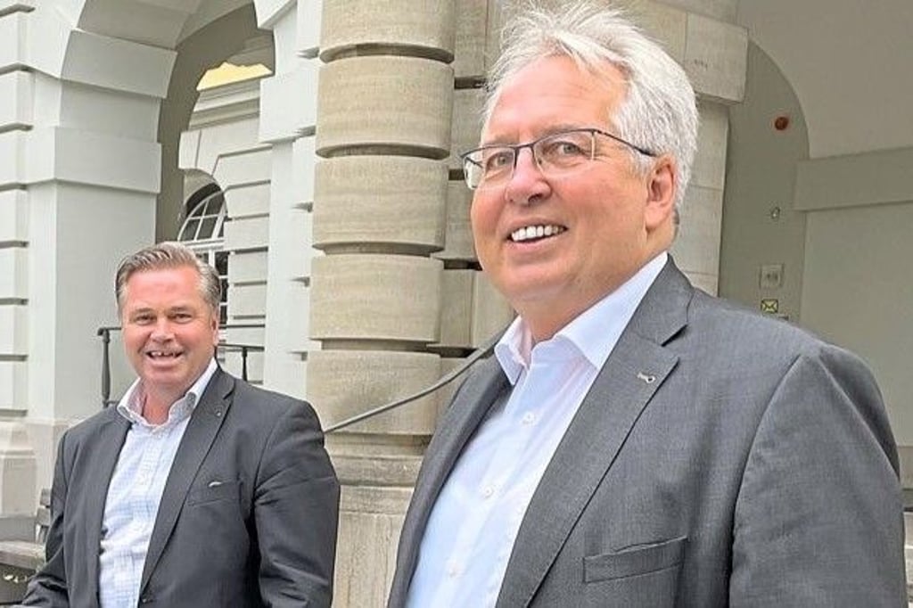 Herford So viel verdienen Landrat und Bürgermeister nebenher