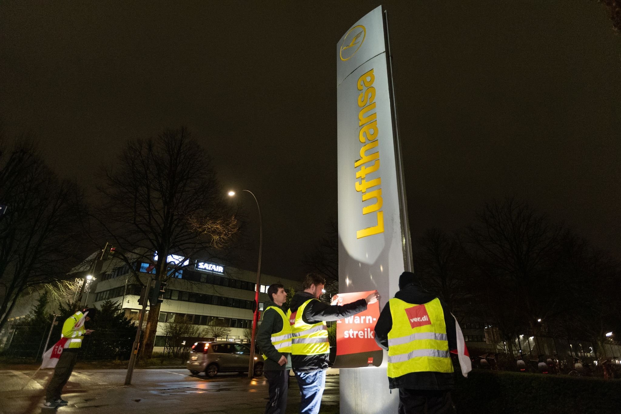 Verdi Ruft Zu Lufthansa-Warnstreik Auf