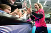Trainer Lisa Thomsen verabschiedete sich emotional aus der Halle Berg Fidel, nachdem sie mit dem USC Münster im Playoff-Viertelfinale am Allianz MTV Stuttgart gescheitert war.