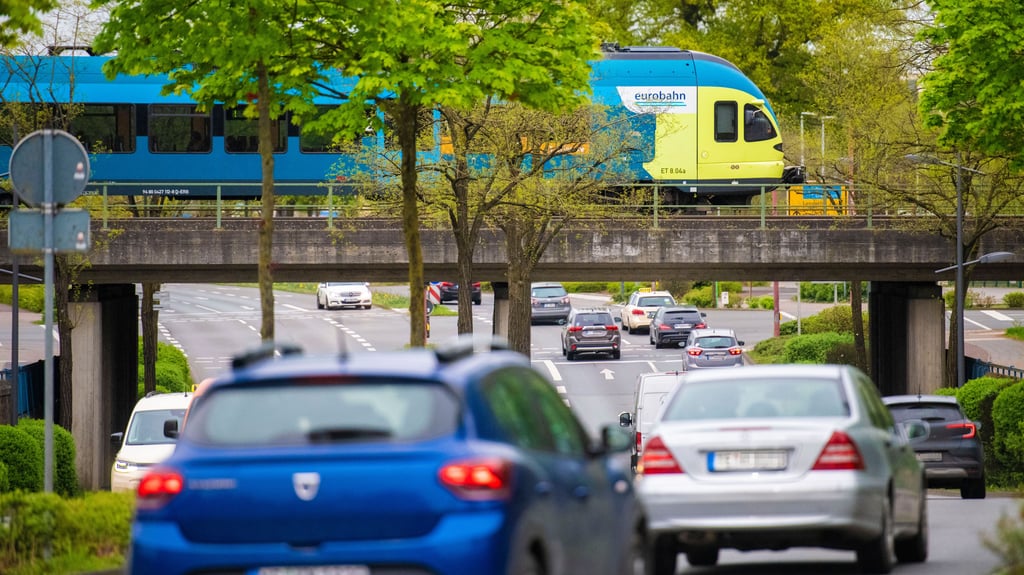 Schienen-Nahverkehr: Eurobahn reduziert Fahrtenangebot - auch im ...