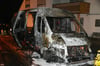 Die Transporter ist am frühen Mittwochmorgen in Lüchtringen in der Karlstraße ausgebrannt. Die unheimliche Brandserie geht weiter.