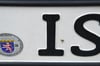 Die Stadt Frankfurt vergibt weiterhin „IS“-Autokennzeichen.