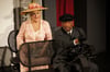 Doris Kunstmann und Ron Williams als ungleiches Paar in „Miss Daisy und ihr Chauffeur“.