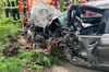Bei einem Unfall am Sonntag (28. April) sind in Stemwede zwei Männer schwer verletzt worden. Der Wagen war zuvor von der Straße abgekommen und ins Schleudern geraten.