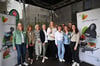 Das Bild zeigt das Team der Freiwilligen-Agentur Münster bei der Eröffnung des Freiwilligentages am Gesundheitshaus mit den Bürgermeisterinnen Angela Stähler und Maria Winkel