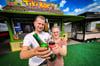 Patrik und Katrin Weber freuen sich auf viele Besucher  in ihrem Pop-up-Biergarten, der in Bünde (Kreis Herford) an Himmelfahrt und zu Pfingsten seine Pforten öffnen wird.